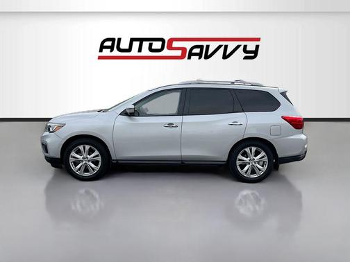 Brilliant Silver Metallic 2019 Nissan Pathfinder SL