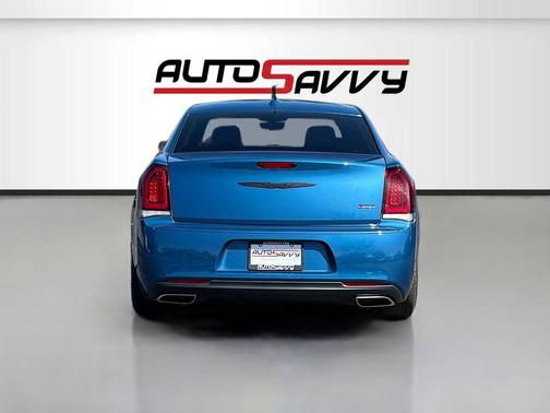 Frostbite 2023 Chrysler 300 Touring