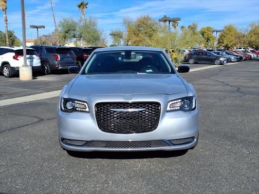 2019 Chrysler 300 Touring