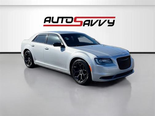 2019 Chrysler 300 Touring