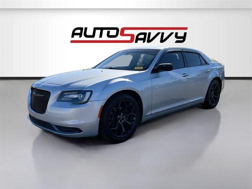 2019 Chrysler 300 Touring
