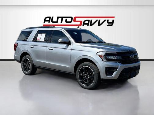 ICONIC SILVER METALLIC 2024 Ford Expedition Limited