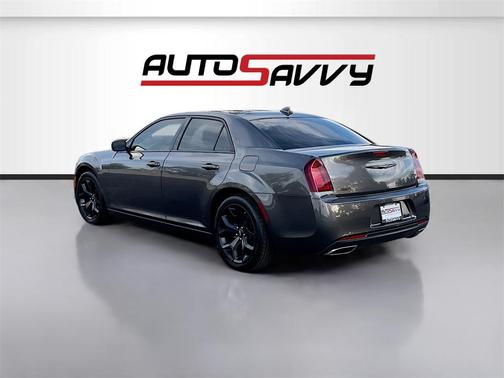 2022 Chrysler 300 Touring