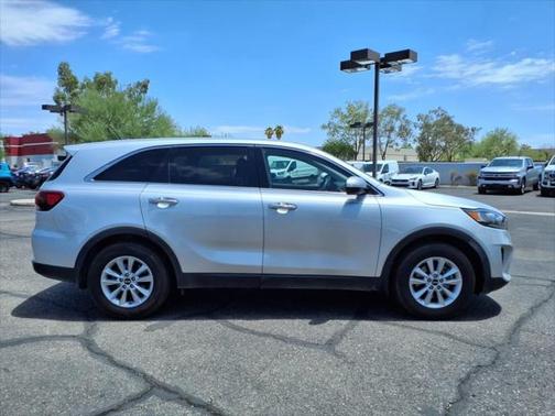 2020 Kia Sorento LX