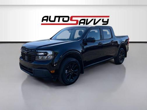 SHADOW BLACK 2023 Ford Maverick Lariat