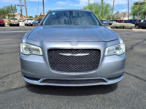 2018 Chrysler 300 Limited
