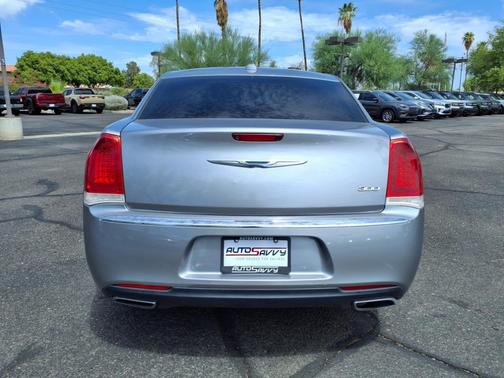 2018 Chrysler 300 Limited