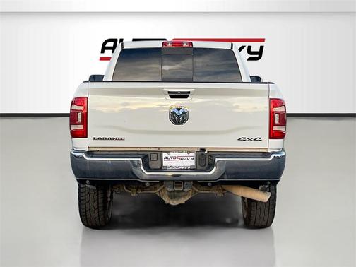 2022 RAM 2500 Laramie Crew Cab 4x4 6'4' Box