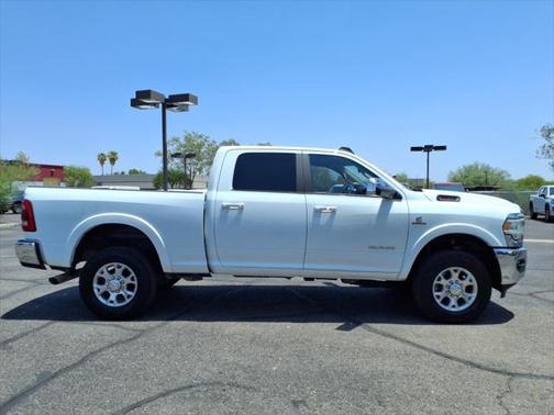 2022 RAM 2500 Laramie Crew Cab 4x4 6'4' Box