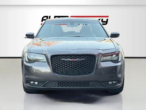 Granite Crystal Metallic Clearcoat 2022 Chrysler 300 S