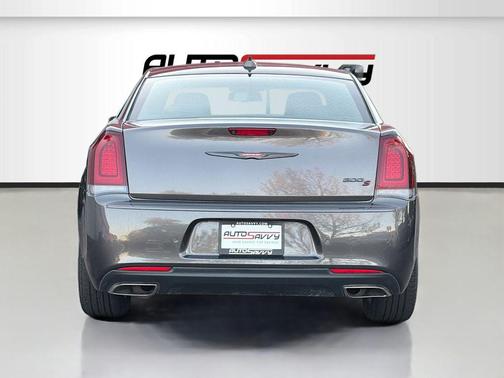 Granite Crystal Metallic Clearcoat 2022 Chrysler 300 S