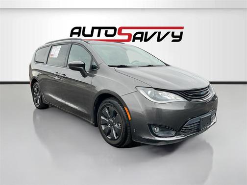 2019 Chrysler Pacifica Hybrid Touring L