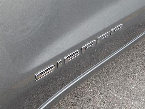 2025 GMC Sierra 1500 SLE