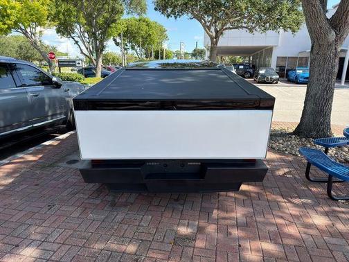 2025 Tesla Cybertruck Base