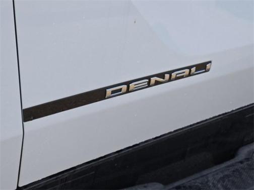 2025 GMC Sierra EV Denali