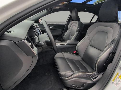 2024 Volvo S60 B5 Plus Black Edition