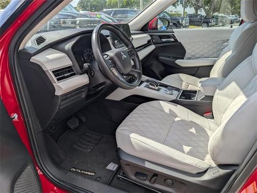 2022 Mitsubishi Outlander SEL