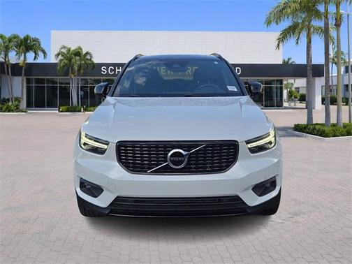 2021 Volvo XC40 T4 R-Design