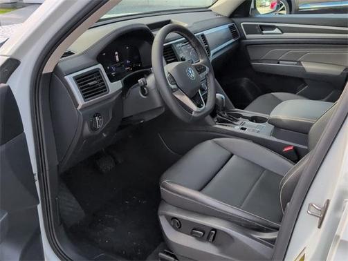 2023 Volkswagen Atlas 2.0T SE