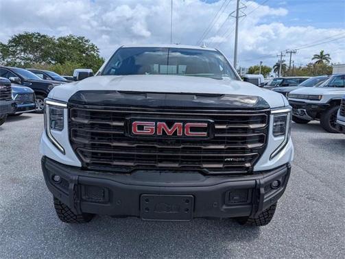 2025 GMC Sierra 1500 AT4X
