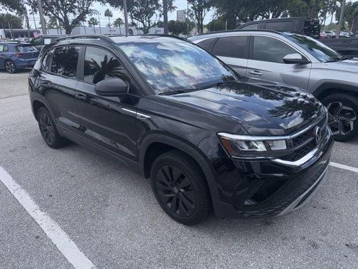 Deep Black Pearl Effect 2022 Volkswagen Taos 1.5T S