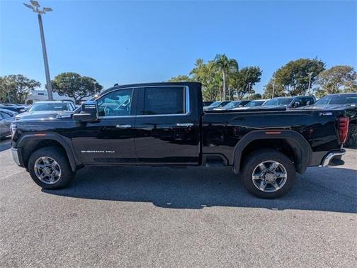 2025 GMC Sierra 3500 SLT