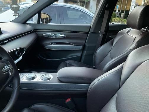 2022 Genesis GV70 2.5T
