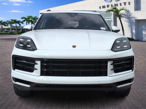 2024 Porsche Cayenne Base