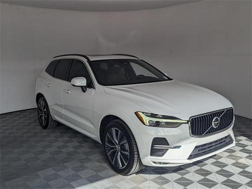 2022 Volvo XC60 B5 Momentum