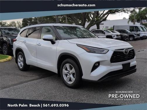 2022 Toyota Highlander LE