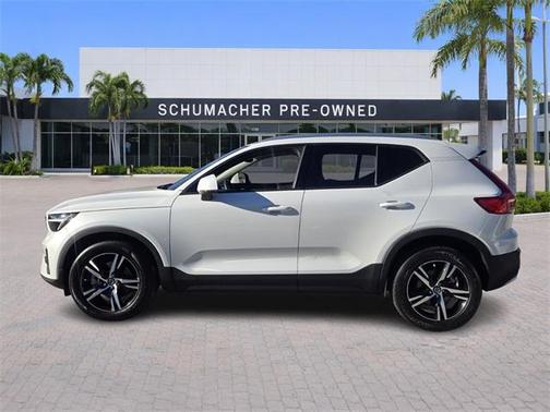 2023 Volvo XC40 B5 Core