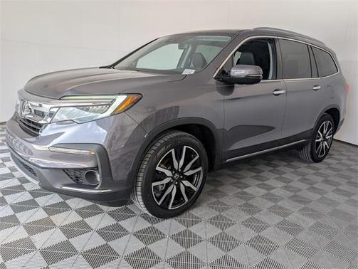 2022 Honda Pilot Touring 8-Passenger