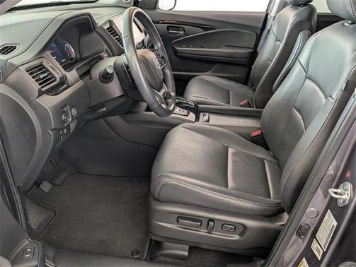 2022 Honda Pilot Touring 8-Passenger