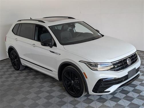 2022 Volkswagen Tiguan 2.0T SE R-Line Black