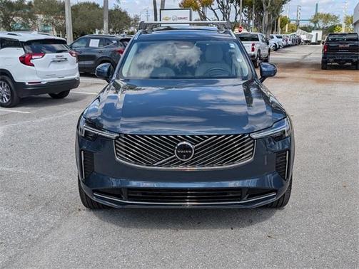 2025 Volvo XC90 B6 Ultra