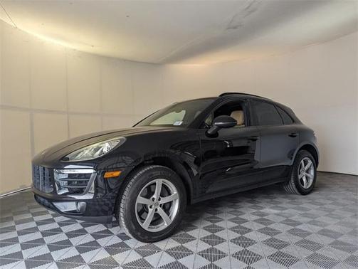 2017 Porsche Macan Base