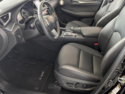 2025 INFINITI QX50 Luxe