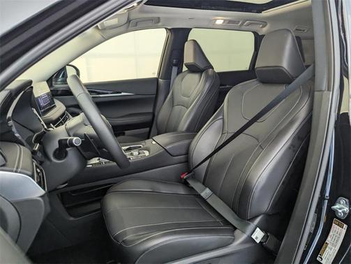 2025 INFINITI QX60 Pure