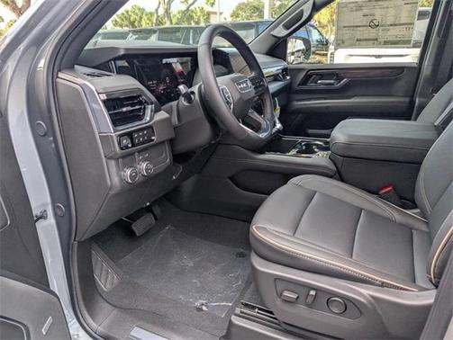 2025 GMC Yukon Elevation