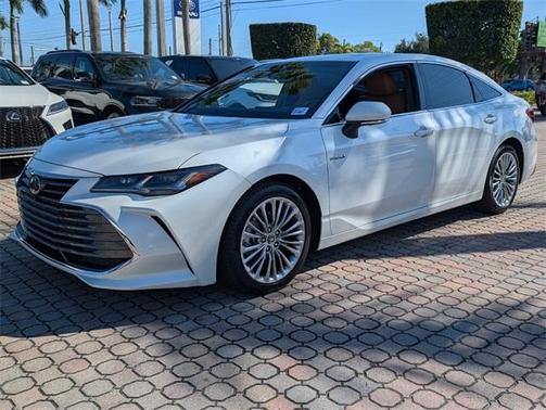 2019 Toyota Avalon Hybrid Limited