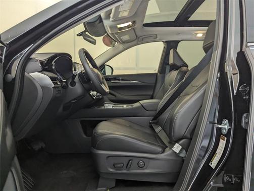 2025 INFINITI QX60 Pure