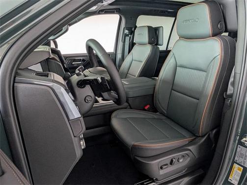 2025 GMC Yukon AT4