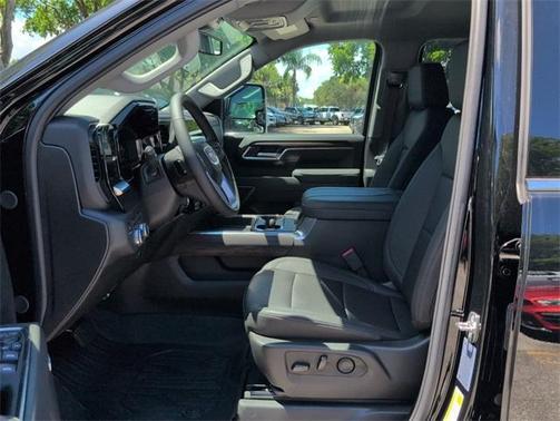 2025 GMC Sierra 2500 SLT