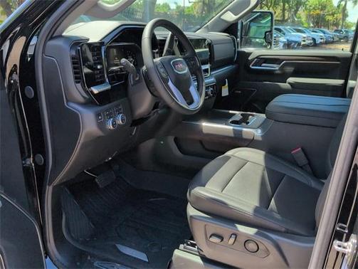 2025 GMC Sierra 2500 SLT