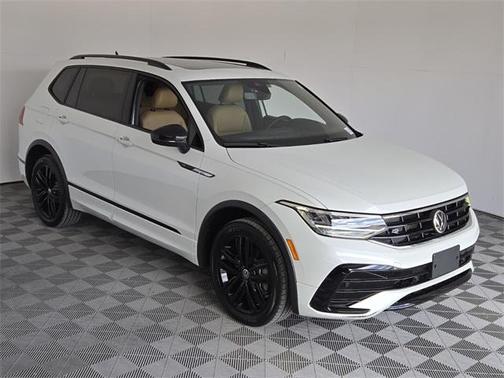 2022 Volkswagen Tiguan 2.0T SE R-Line Black