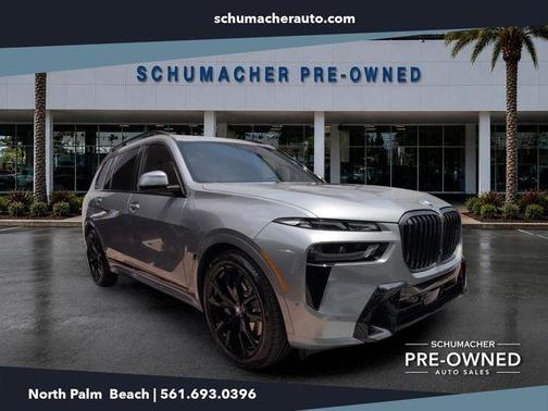 Gray Metallic 2026 BMW X7 xDrive40i