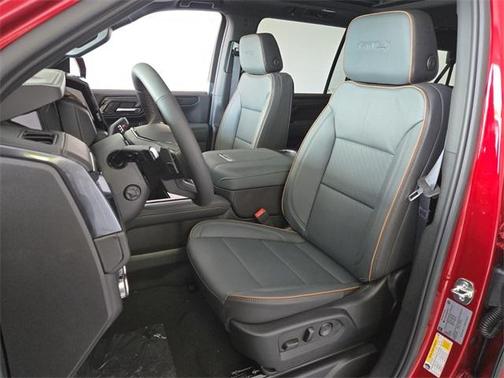 2025 GMC Yukon XL AT4