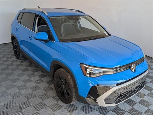 2025 Volkswagen Taos 1.5T SE