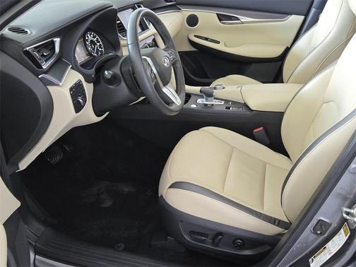 2022 INFINITI QX50 Luxe