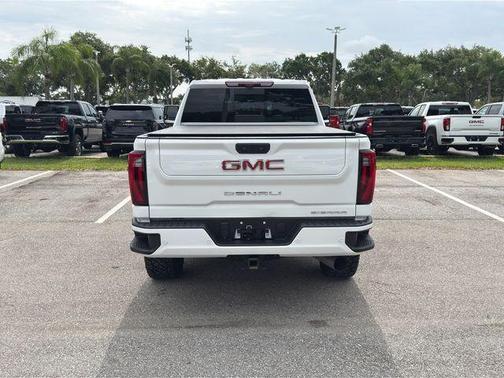 Summit White 2024 GMC Sierra 2500 Denali